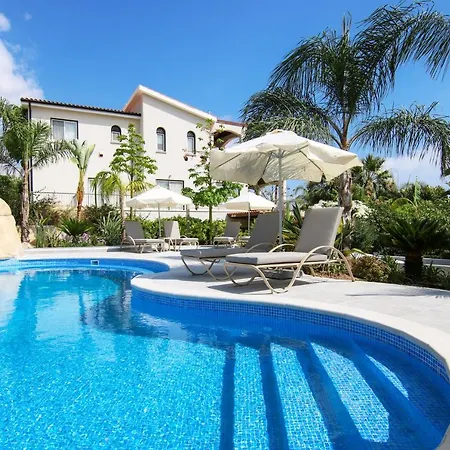 Villa Phaedrus Living Luxury Ellison *